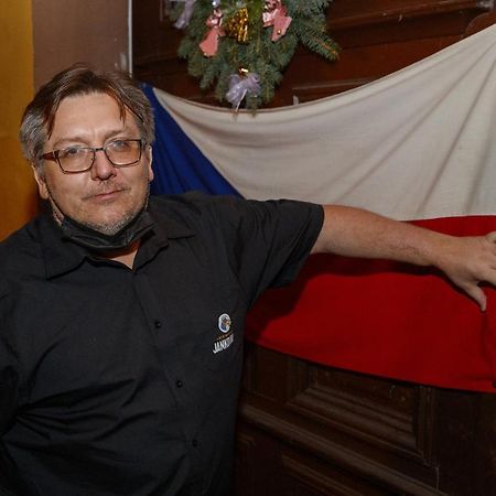 Pivovar Maly Janek - Restaurace, Penzion A Stany Jince Eksteriør billede