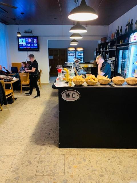 Pivovar Maly Janek - Restaurace, Penzion A Stany Jince Eksteriør billede